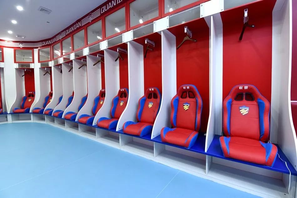 开云体育网页版登录入口深圳男篮迎亚冠关键赛，赛后造点机会，气氛紧张，更衣室氛围转暖的简单介绍